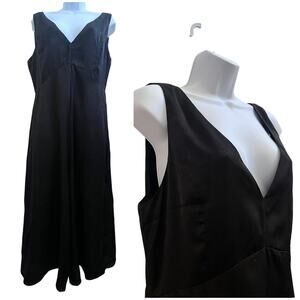 Lumiere New Black Subtle Sheen Deep V Front Back Wide Leg Cropped Romper Large